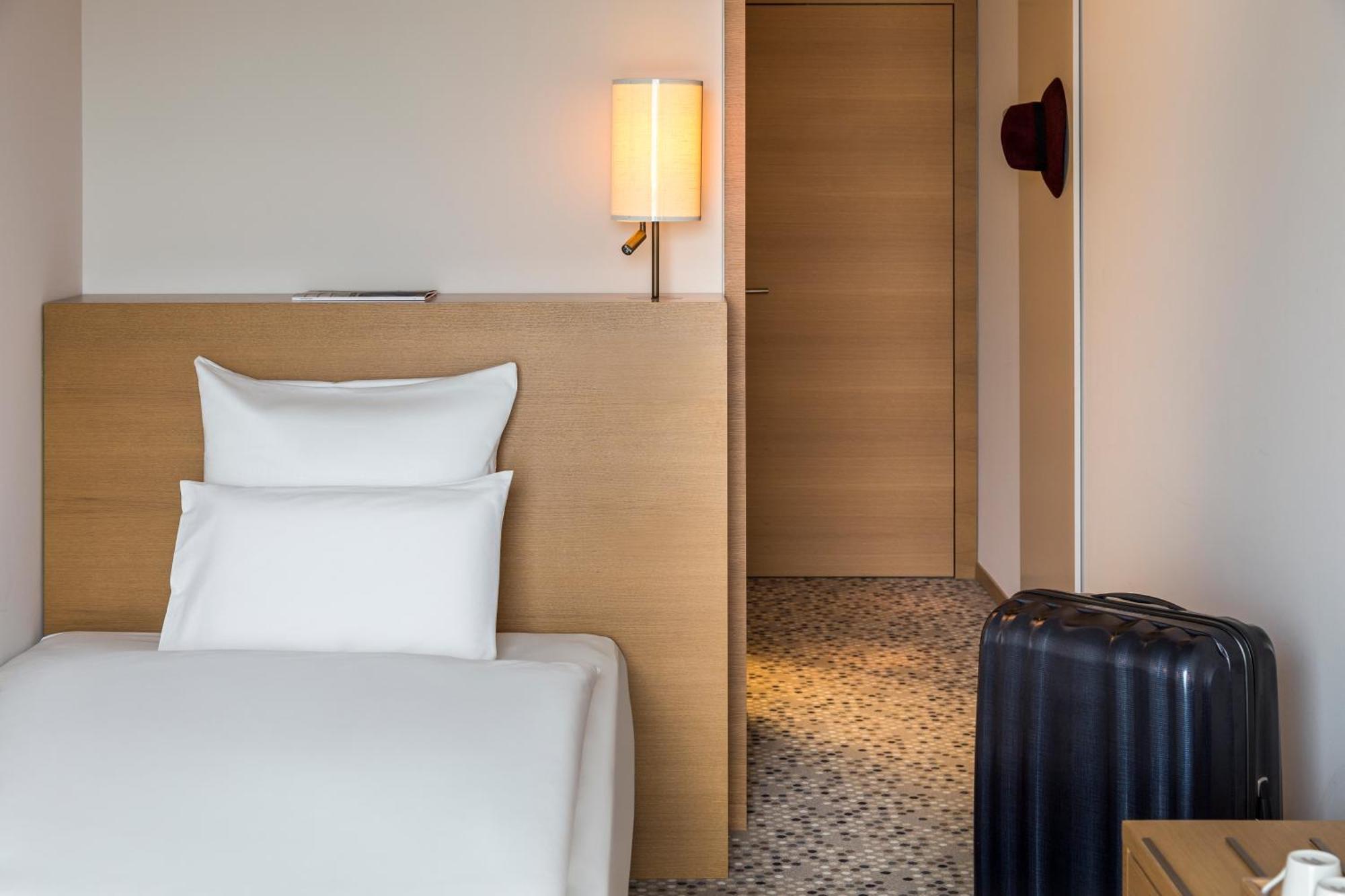 Pullman Basel Europe Hotel Værelse billede